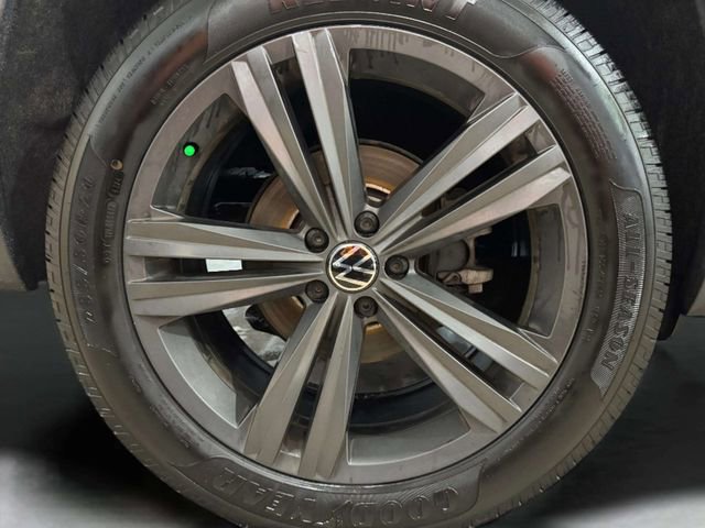 Used 2020 Volkswagen Atlas Cross Sport SEL image 31