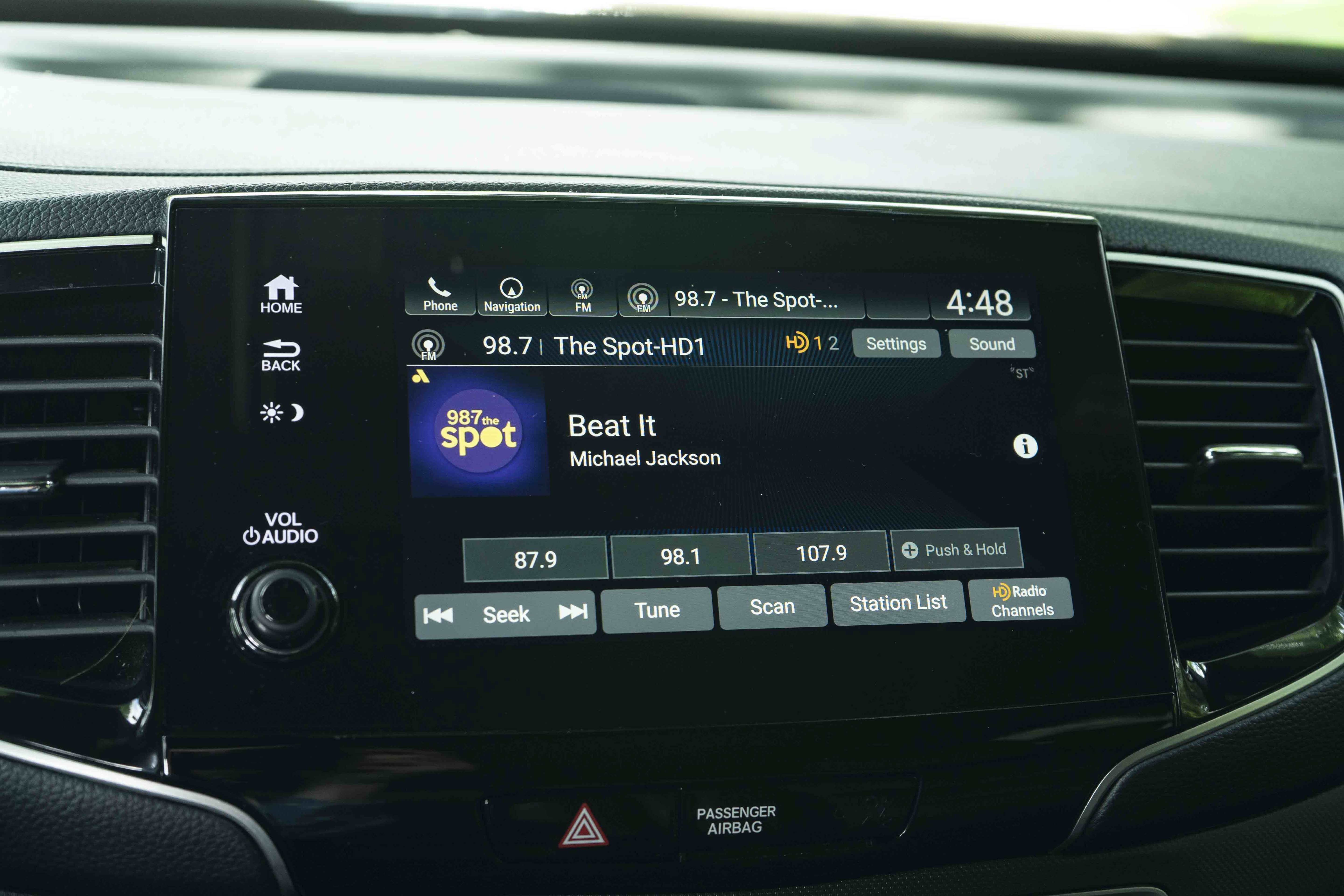 Certified 2022 Honda Passport TrailSport image 30