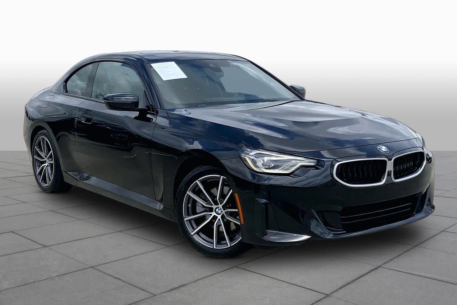 Used 2025 BMW 230i Coupe RWD image 2