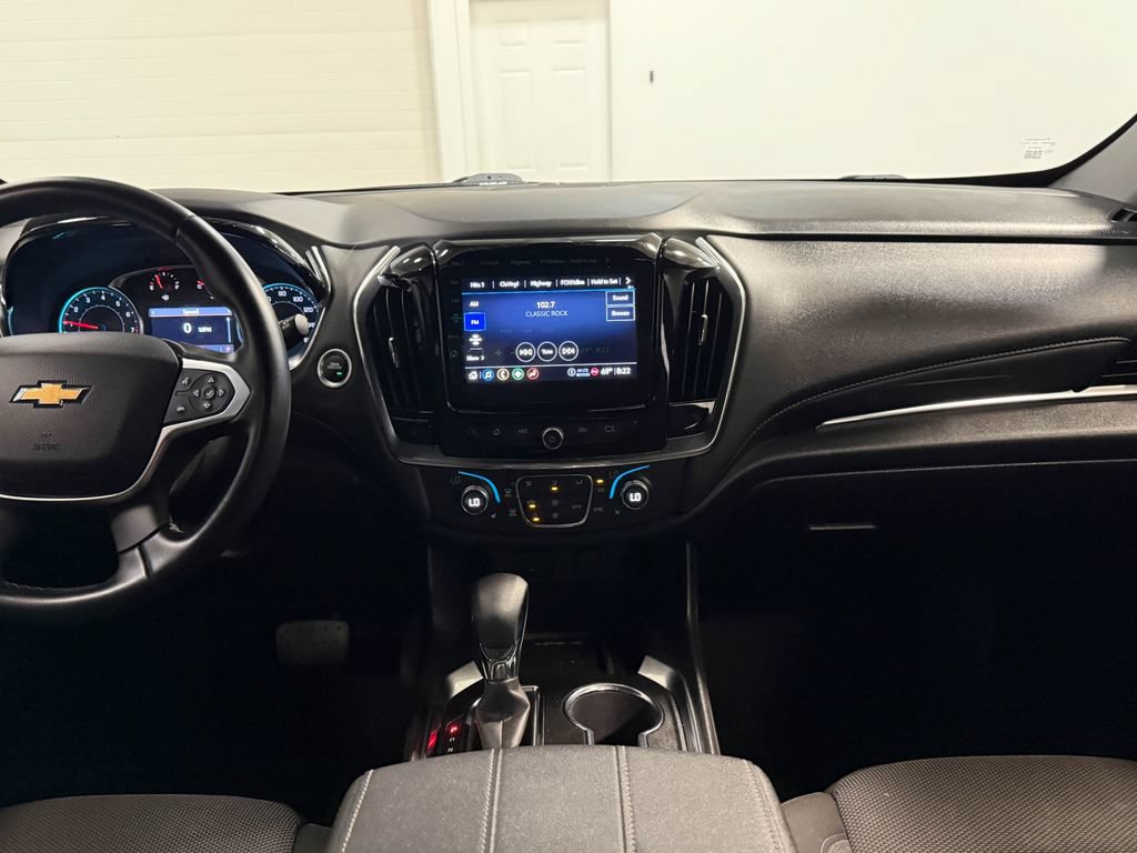 Used 2023 Chevrolet Traverse LT AWD/4WD image 18