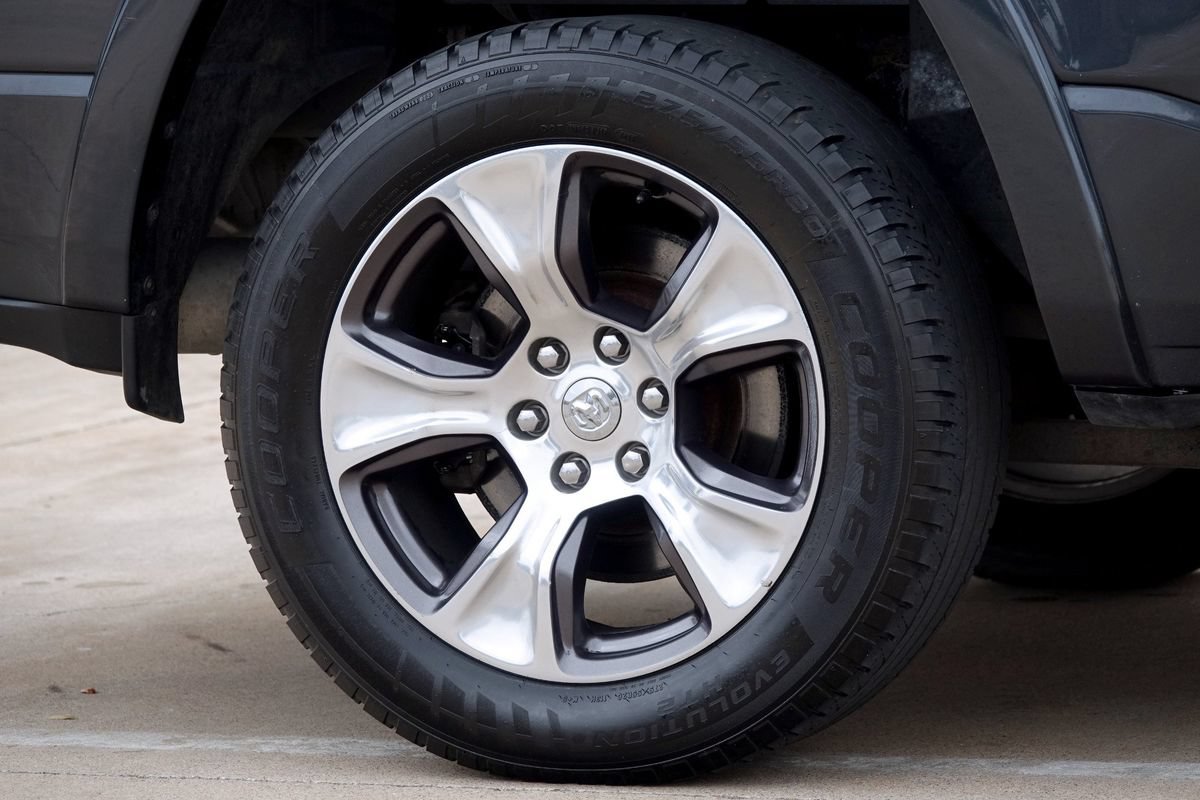 Used 2019 RAM 1500 Laramie AWD/4WD image 29