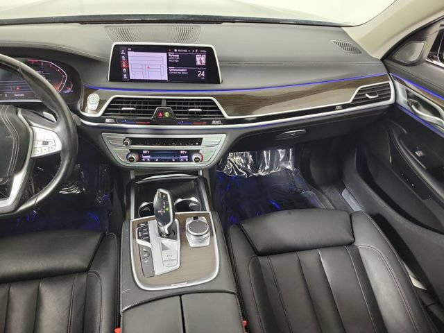 Used 2021 BMW 740i RWD image 17