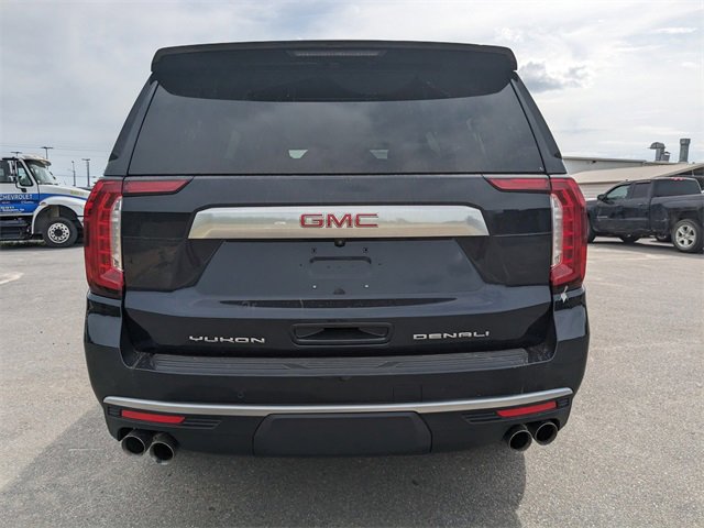 Used 2024 GMC Yukon XL Denali image 5