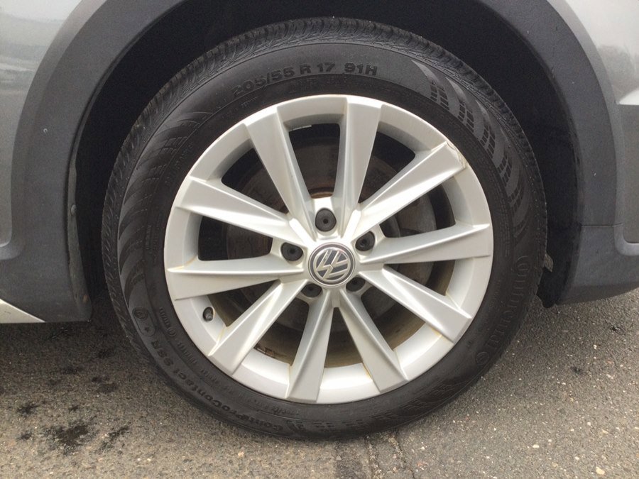 Used 2017 Volkswagen Golf Alltrack S image 35
