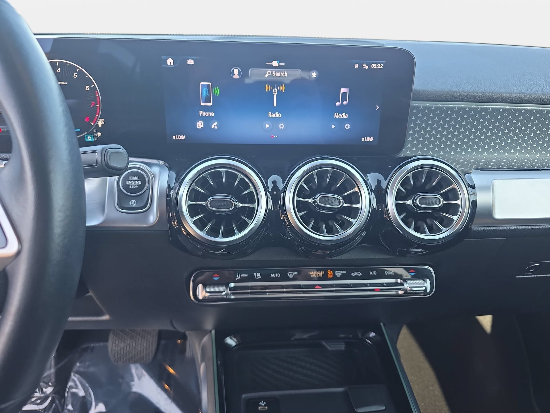 Used 2024 Mercedes-Benz GLB 250 image 20