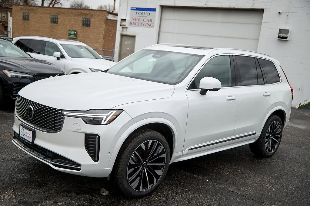 New 2025 Volvo XC90 B6 Plus w/ Protection Package Premier image 6