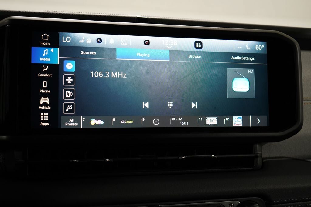 Used 2025 Jeep Wrangler Unlimited Sahara AWD/4WD image 15