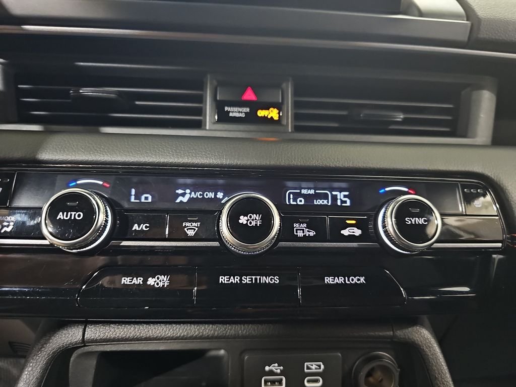 Used 2023 Honda Pilot TrailSport image 26
