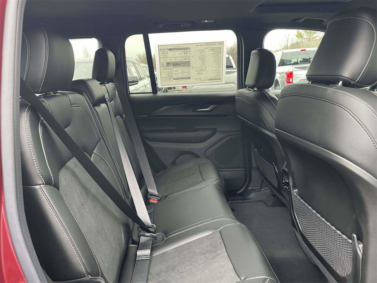 New 2025 Jeep Grand Cherokee Altitude image 19