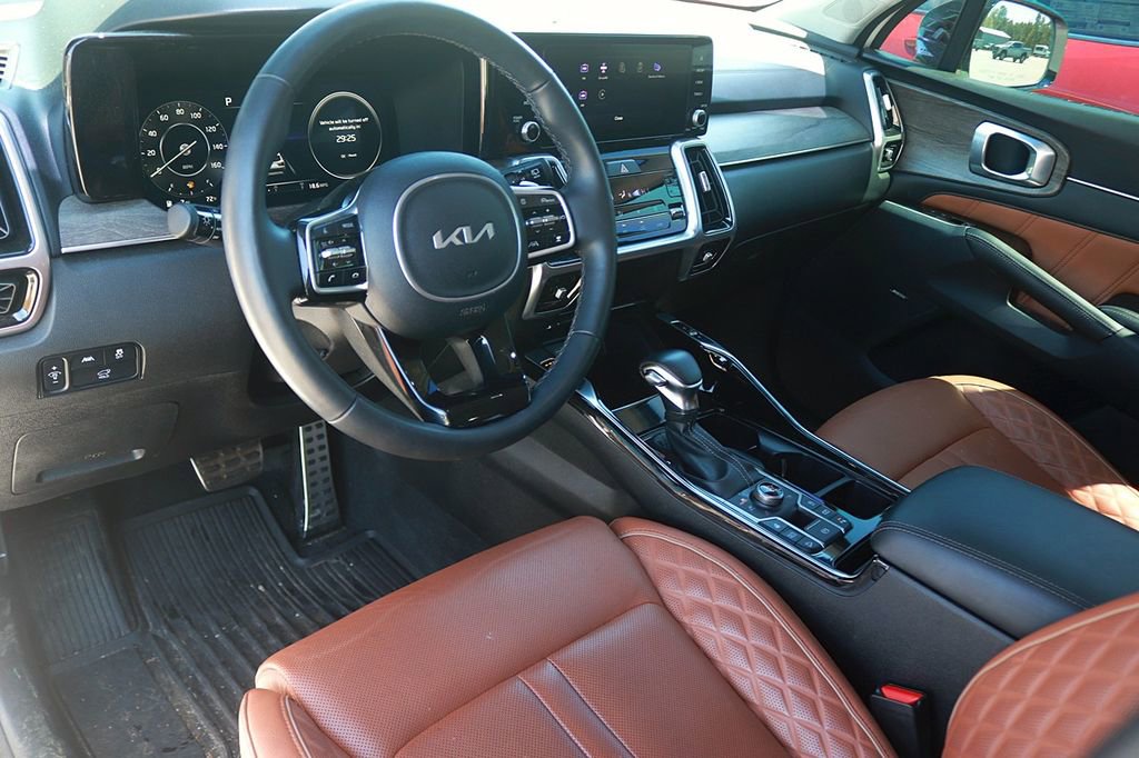 Used 2022 Kia Sorento SX Prestige w/ Rust Color Package AWD/4WD image 11