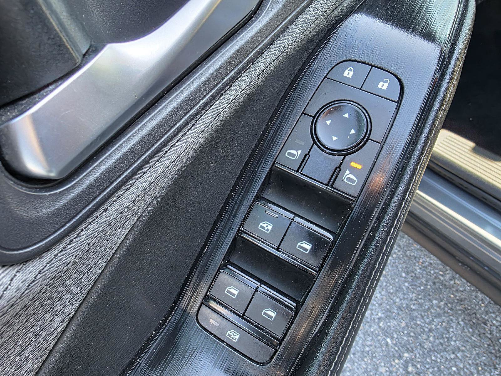 Used 2023 Nissan Rogue SV image 19