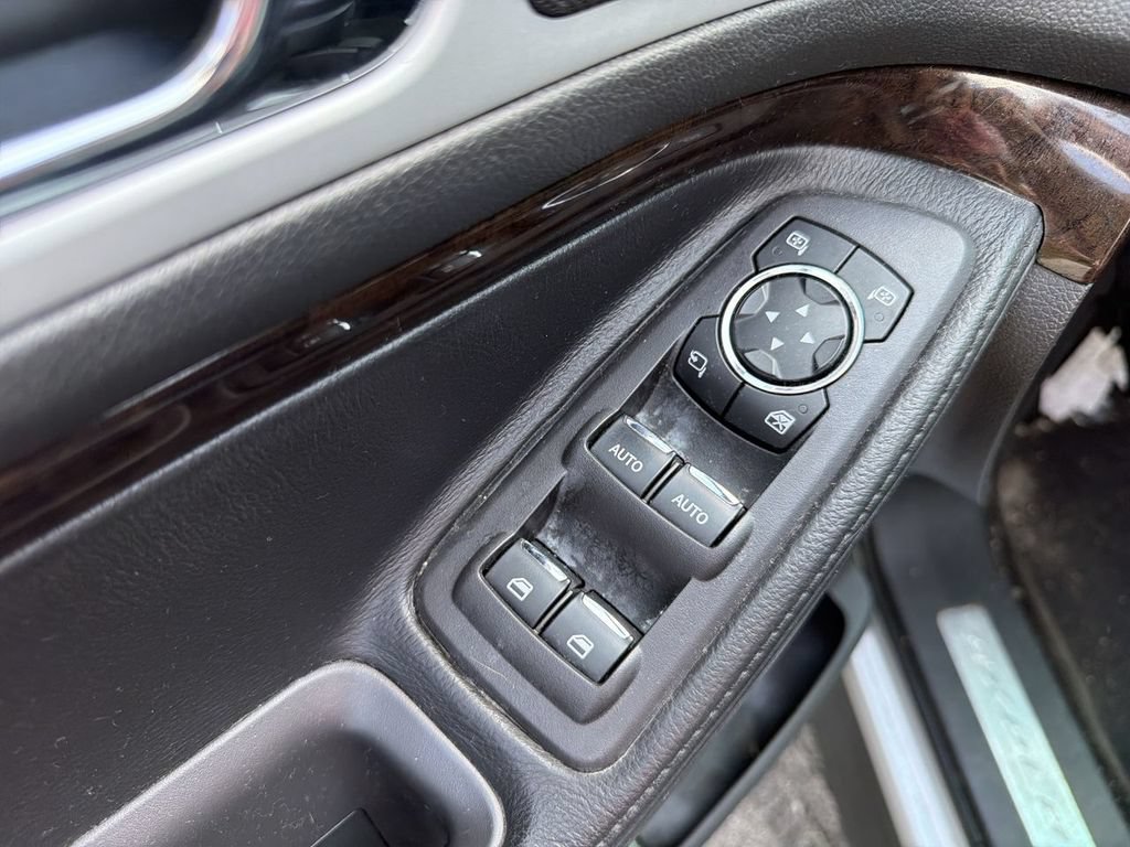 Used 2015 Ford Explorer Limited FWD image 19