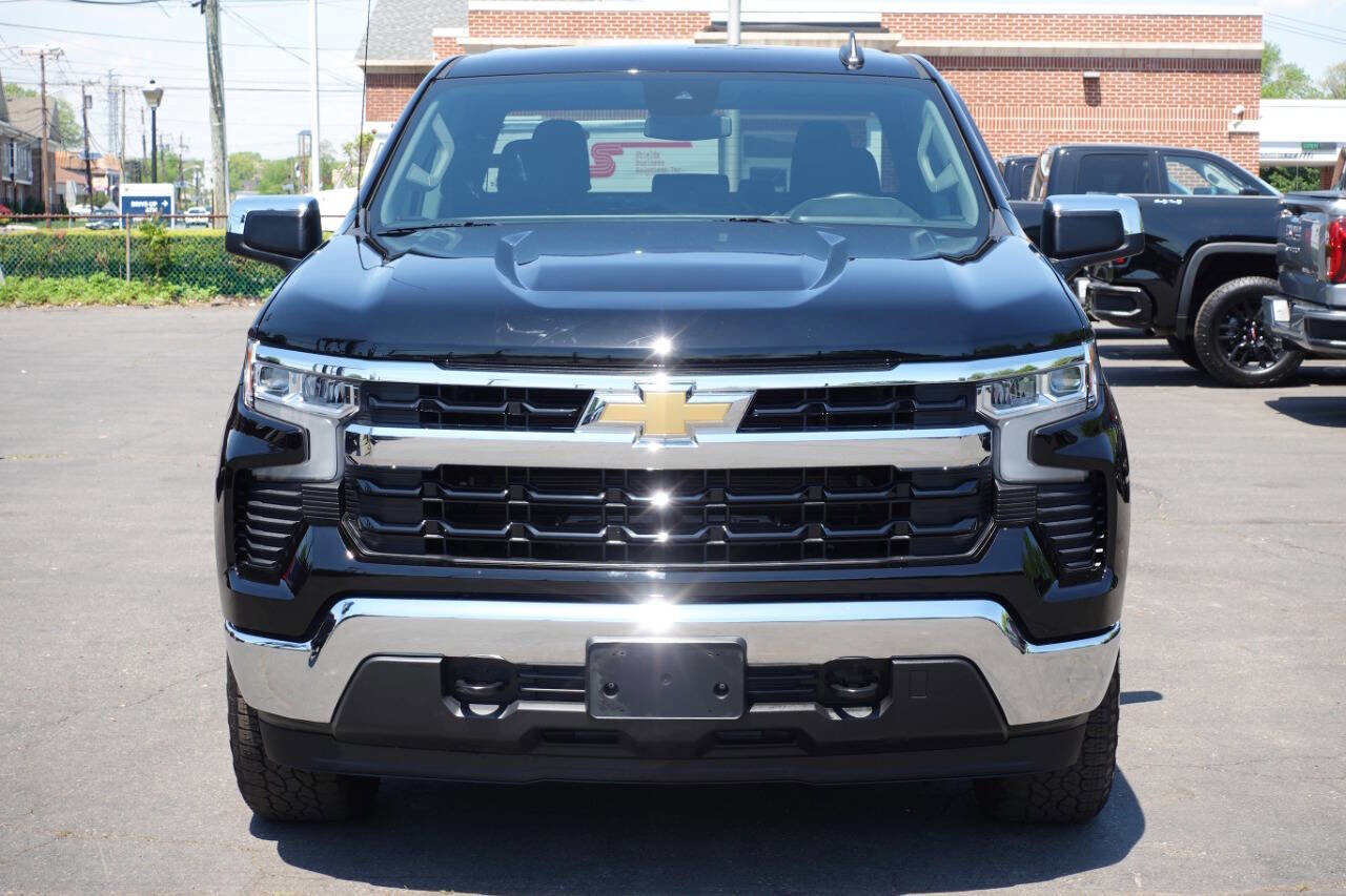Used 2023 Chevrolet Silverado 1500 LT AWD/4WD image 6