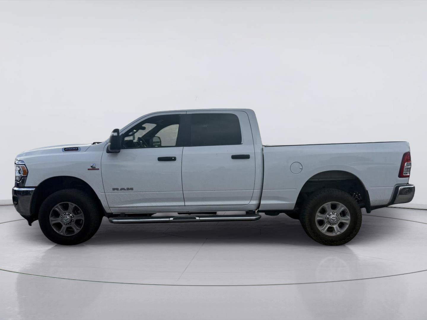 Used 2024 RAM 2500 Big Horn AWD/4WD image 4