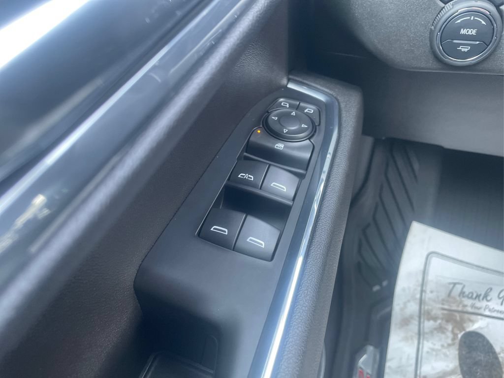 Used 2023 Chevrolet Silverado 1500 LT AWD/4WD image 31