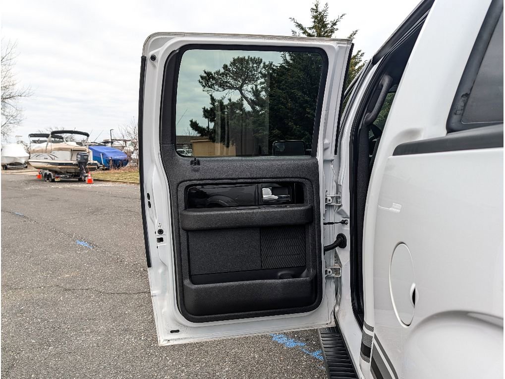 Used 2014 Ford F150 FX4 w/ Equipment Group 402A Luxury AWD/4WD image 10