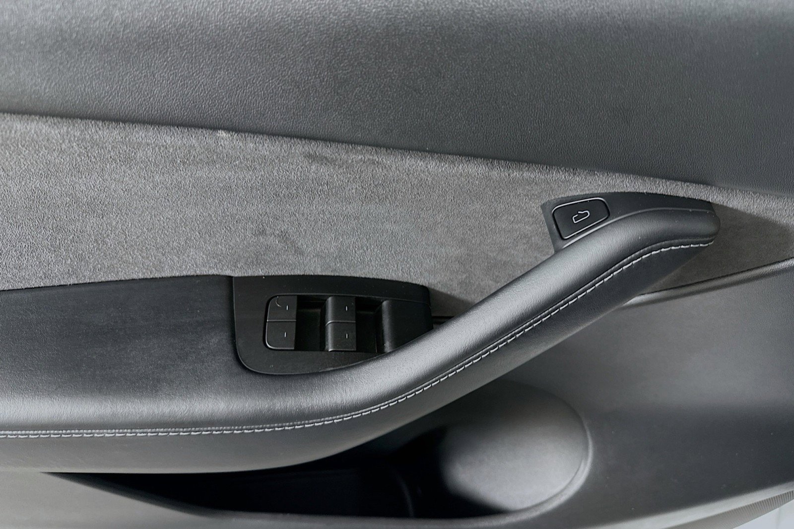 Used 2021 Tesla Model Y Long Range image 21