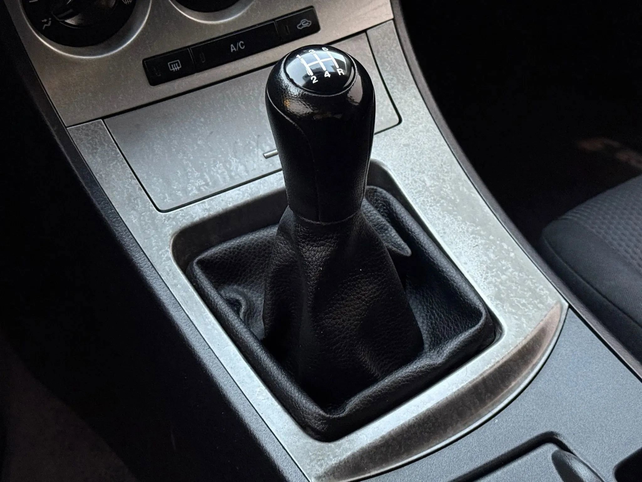 Used 2010 MAZDA MAZDA3 i Sport image 26