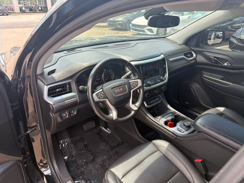 Used 2021 GMC Acadia SLT FWD image 16