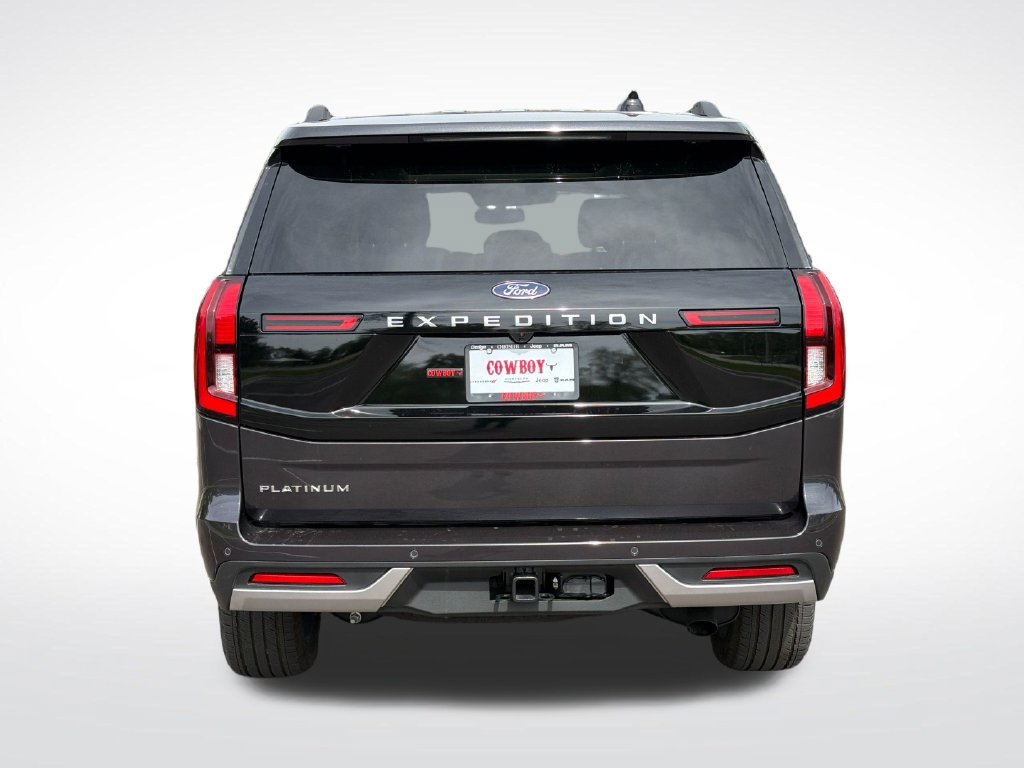 Used 2025 Ford Expedition Platinum w/ Driver's Package AWD/4WD image 4