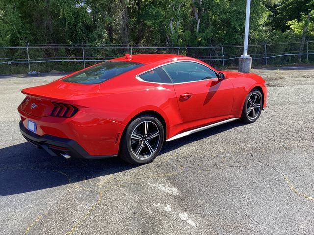 Used 2025 Ford Mustang Coupe RWD image 6