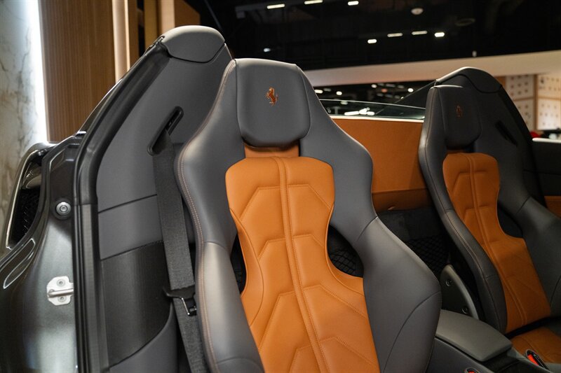 Used 2018 Ferrari 488 Spider RWD image 21