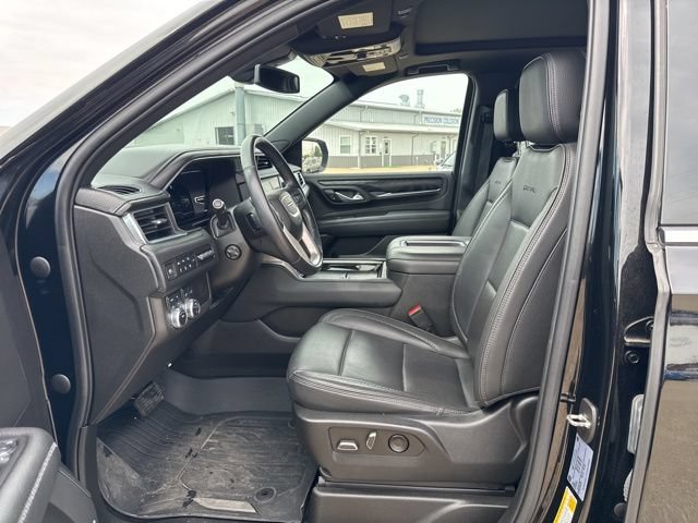 Used 2022 GMC Yukon XL Denali AWD/4WD image 14