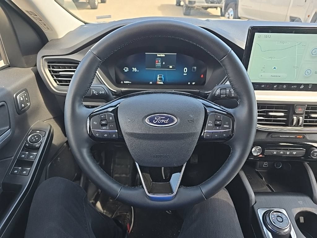 Used 2025 Ford Escape Platinum AWD/4WD image 14