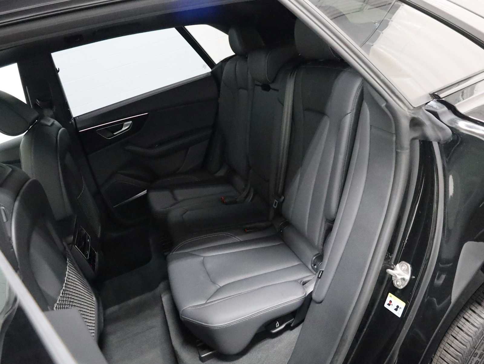 Certified 2026 Audi Q8 Premium Plus w/ Premium Plus Package AWD/4WD image 34