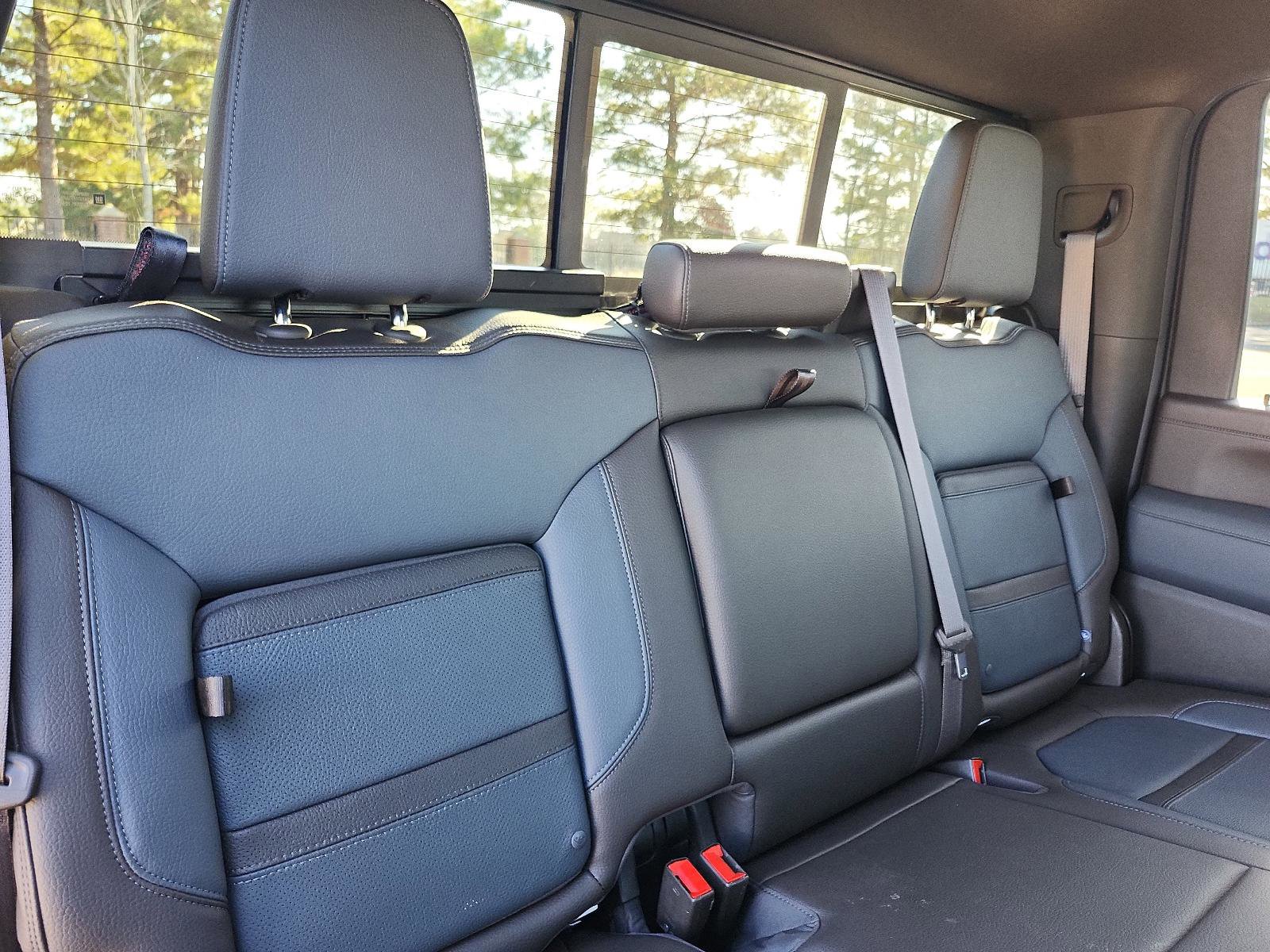 Certified 2022 GMC Sierra 2500 Denali w/ Denali Ultimate Package image 12