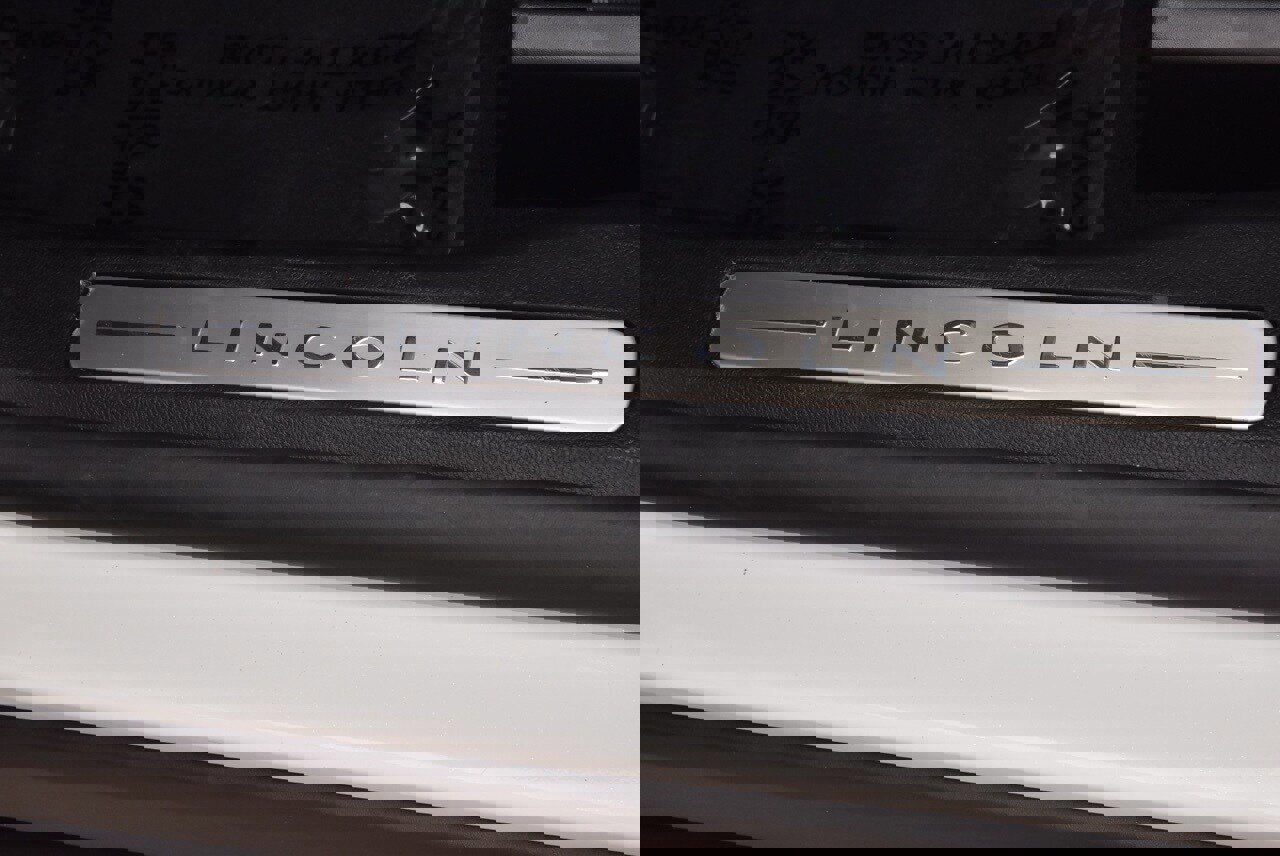 Certified 2025 Lincoln Corsair Reserve image 36