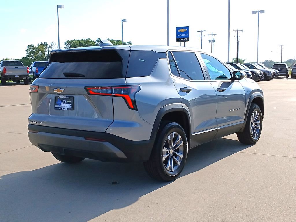 Used 2026 Chevrolet Equinox LT AWD/4WD image 8