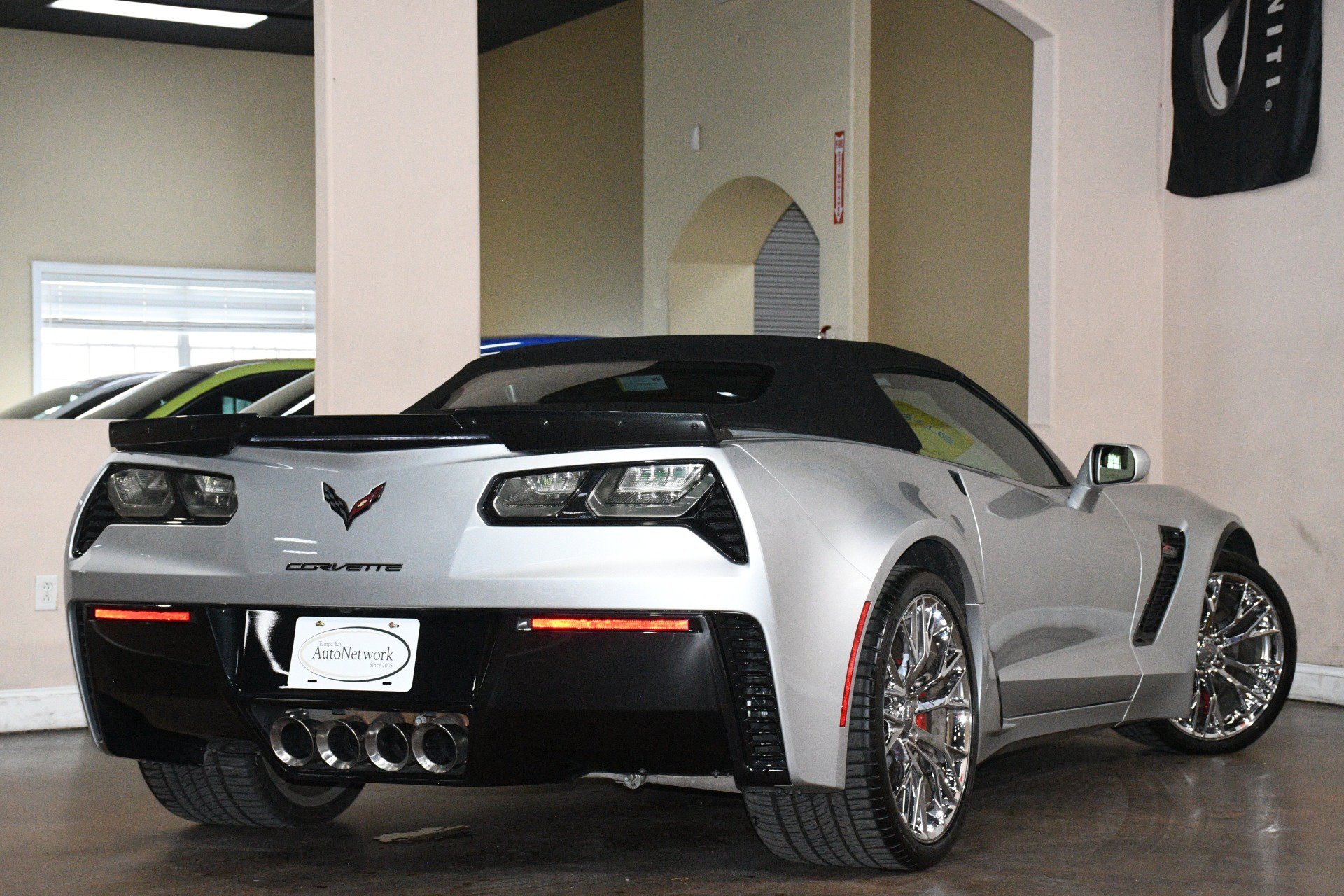 Used 2015 Chevrolet Corvette Z06 w/ 3LZ Preferred Equipment Group RWD image 5