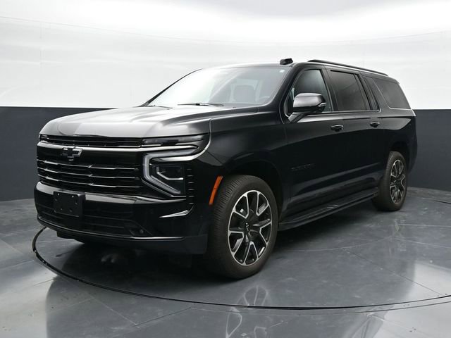 Used 2025 Chevrolet Suburban RST w/ Comfort Package AWD/4WD image 5