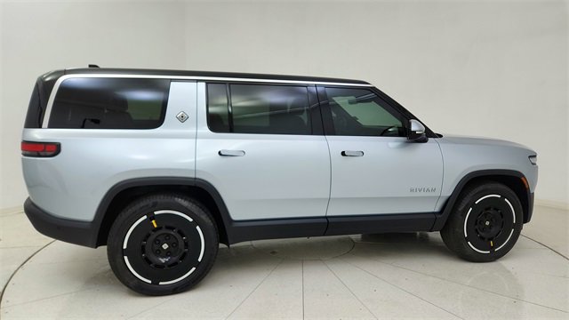 Used 2025 Rivian R1S Adventure image 6