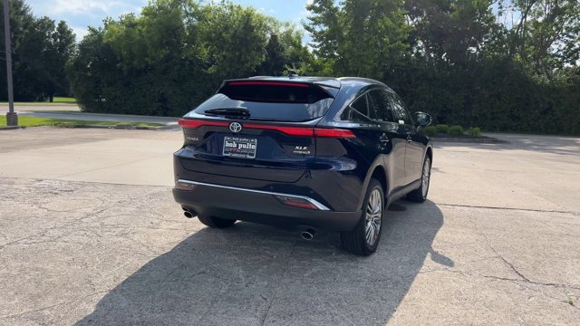 Used 2022 Toyota Venza XLE AWD/4WD image 8