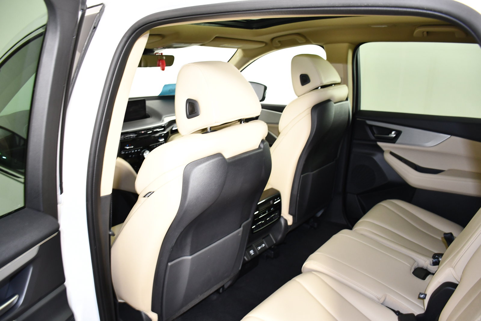 Used 2024 Acura MDX SH-AWD image 48
