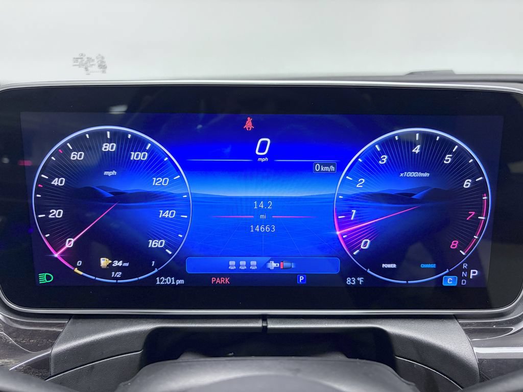 Used 2025 Mercedes-Benz C 300 4MATIC Sedan w/ Exclusive Trim Package image 21