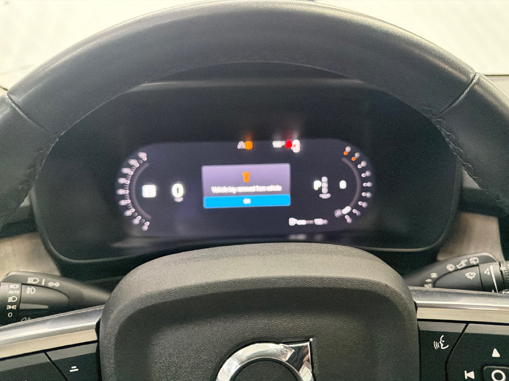 Used 2023 Volvo XC40 B5 Ultimate AWD/4WD image 28