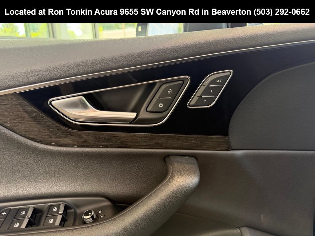 Used 2019 Audi Q7 3.0T Premium w/ Cold Weather Package AWD/4WD image 13