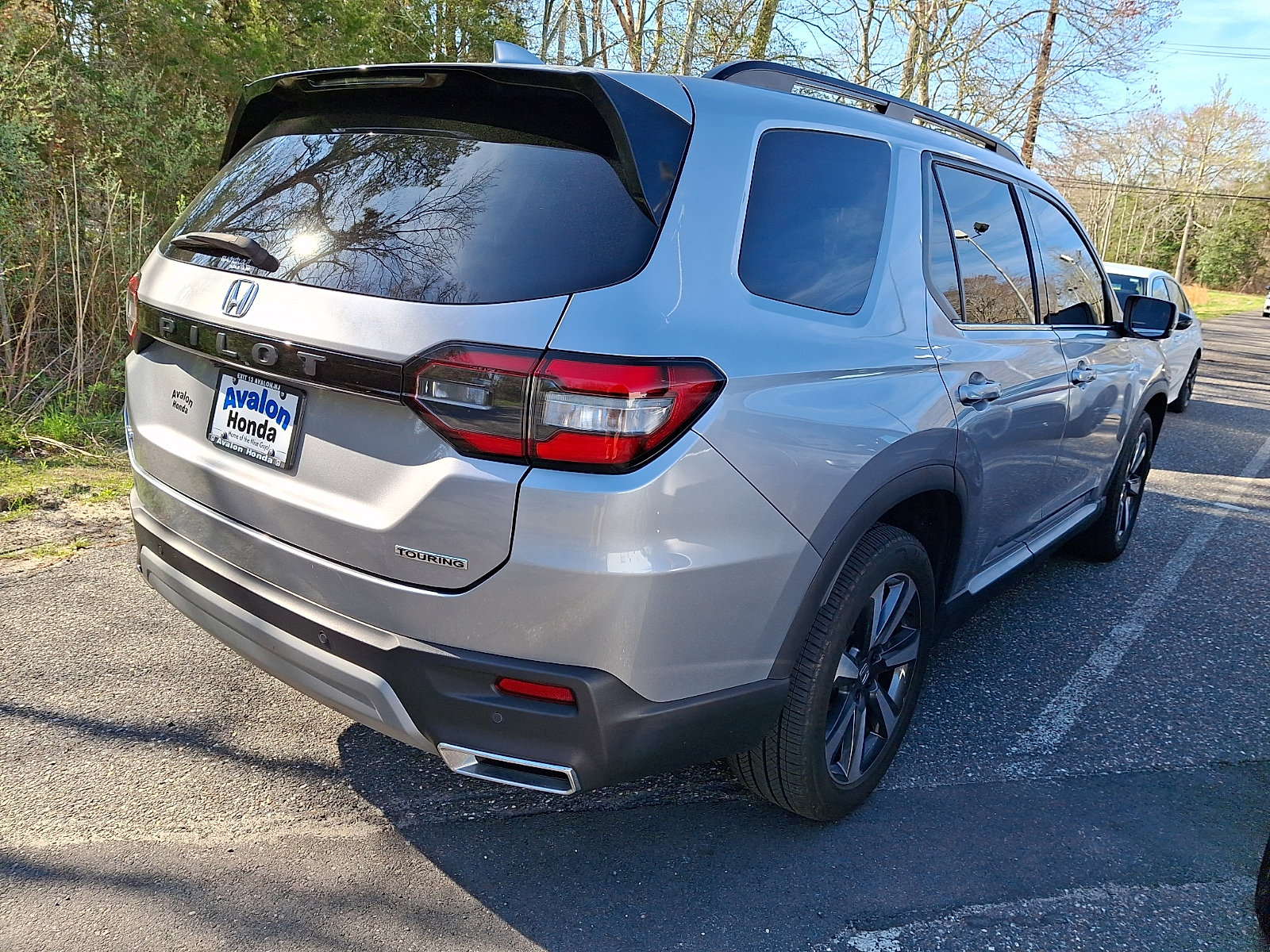 Certified 2025 Honda Pilot Touring image 5