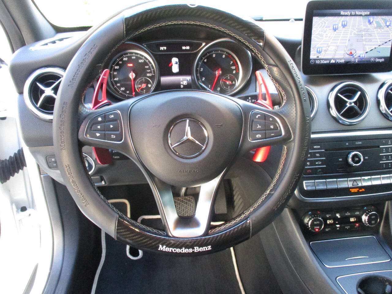 Used 2018 Mercedes-Benz GLA 250 4MATIC image 32