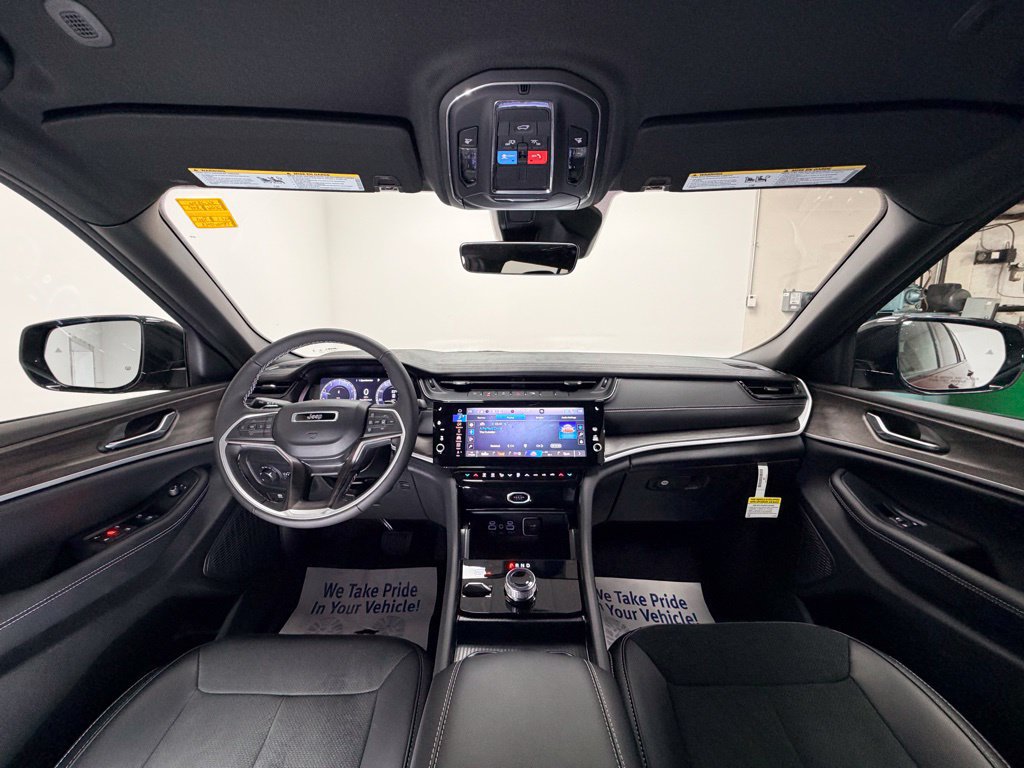 New 2026 Jeep Grand Cherokee L 4WD image 12