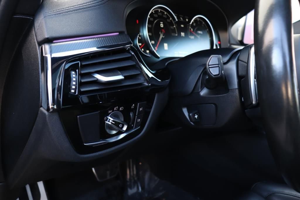 Used 2019 BMW M5 w/ Executive Package image 39