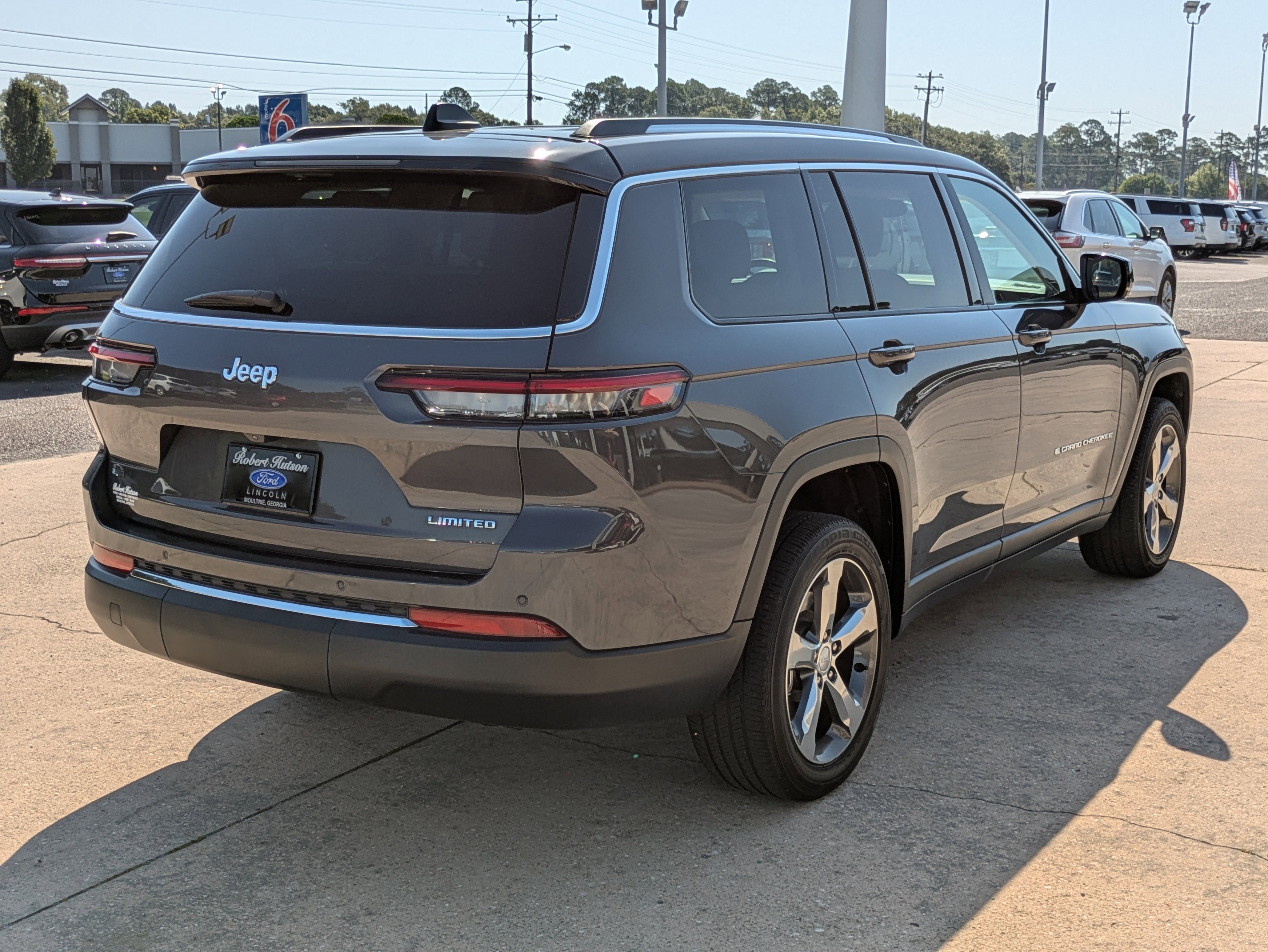 Used 2022 Jeep Grand Cherokee L Limited image 6