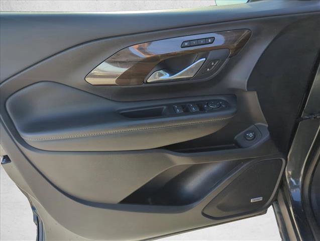 Used 2019 GMC Terrain Denali w/ Advanced Safety Package image 7