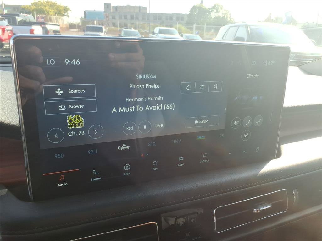 Used 2023 Lincoln Nautilus Reserve image 17