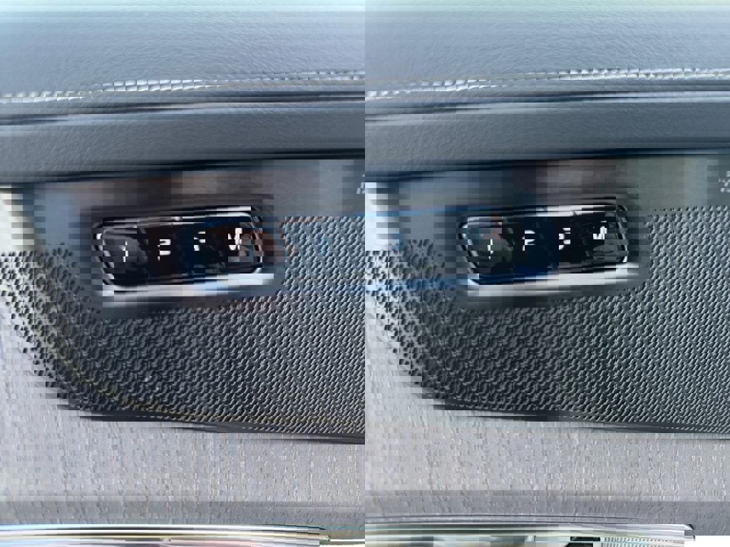 New 2026 Volvo XC90 T8 Ultra w/ Protection Package Premier image 12