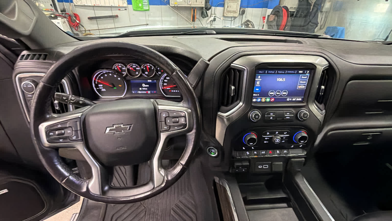 Used 2021 Chevrolet Silverado 1500 RST image 7