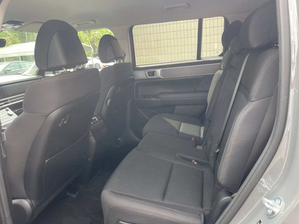 Used 2026 Hyundai Santa Fe SE FWD image 13